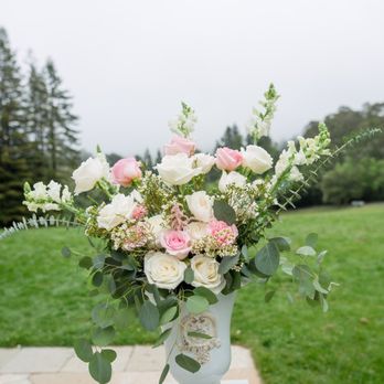C&M Fleuri - Florists Near Me