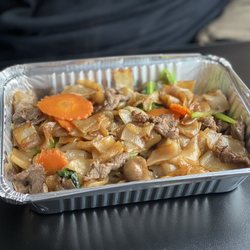 Golden Monkey Cafe - Meekathang (aka chow foon) beef
