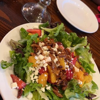 LongHorn Steakhouse - Strawberry & Pecan Salad - Steakhouses Near Me - Midvale, Utah LongHorn Steakhouse - Strawberry & Pecan Salad - Steakhouses Near Me - Midvale, Utah
