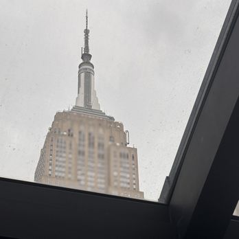 Glass Ceiling Rooftop - Empire State Building - Lounges Near Me - New York, New York