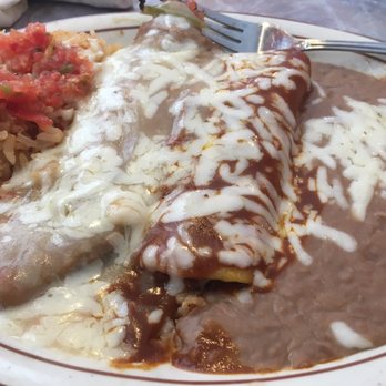 La Haciendita - Shredded beef enchilada, chili replenish with rice and beans - Mexican Near Me - Sanger, California La Haciendita - Shredded beef enchilada, chili replenish with rice and beans - Mexican Near Me - Sanger, California