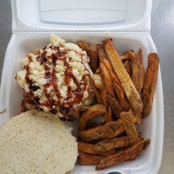 Holy Smoked Meats - Loaded Holy smoked burger with pulled pork and coleslaw