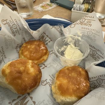 Poogan's Southern Kitchen - Famous Poogan's biscuits - Breakfast & Brunch Near Me - Summerville, South Carolina