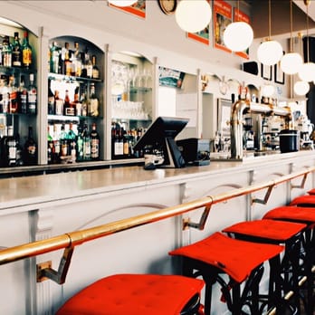 Lambik - Bij ons kan je ook aan 'den toog' zitten! - Cafes Near Me - Antwerp, VAN