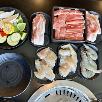 Warehouse Buffet - Pork Belly, Beef Brisket, Fish, Shrimp - Buffets Near Me - Foster City, California Warehouse Buffet - Pork Belly, Beef Brisket, Fish, Shrimp - Buffets Near Me - Foster City, California