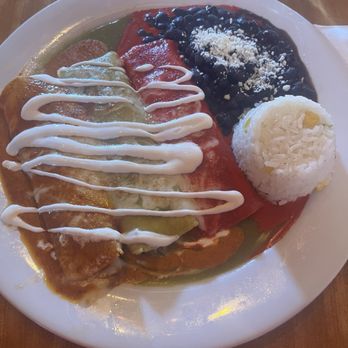 Casa Corazon Restaurant - Enchiladas, The Pink, Green chicken, red beef enchiladas. - Mexican Near Me - Phoenix, Arizona Casa Corazon Restaurant - Enchiladas, The Pink, Green chicken, red beef enchiladas. - Mexican Near Me - Phoenix, Arizona