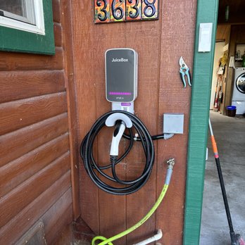 Lady B Electric - Car Charger Installation - Electricians Near Me - Santa Rosa, California Lady B Electric - Car Charger Installation - Electricians Near Me - Santa Rosa, California