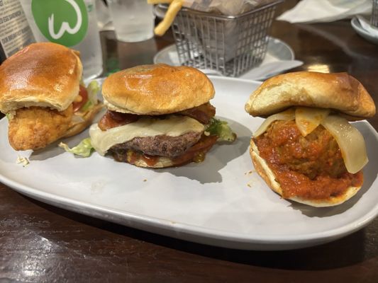 Wahlburgers by null