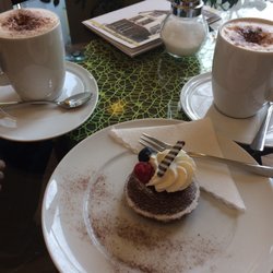 Excellent Chocolaterie - 2x Vollmilch-Trinkschokolade & ein kleines Schokoladentörtchen