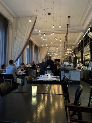 Brasserie 701 by null