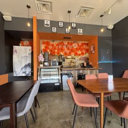 Max's Asian Bowls, Bao Tacos, Sushi