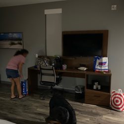 La Quinta Inn and Suites - Tv desk area