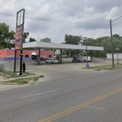 Fresh Express - Great place to stop and go and grab a fresh made to order sandwich hot or cold