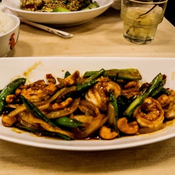 Land - Wok Cashew Nut With Shrimp - Thai Near Me - New York, New York
