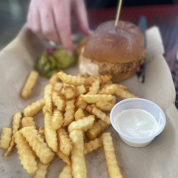 Hopulent - Fried chicken sandwich and yummy fries - Cafes Near Me - Vallejo, California Hopulent - Fried chicken sandwich and yummy fries - Cafes Near Me - Vallejo, California