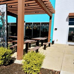 Hawaiian Bros Island Grill - Outside Seating