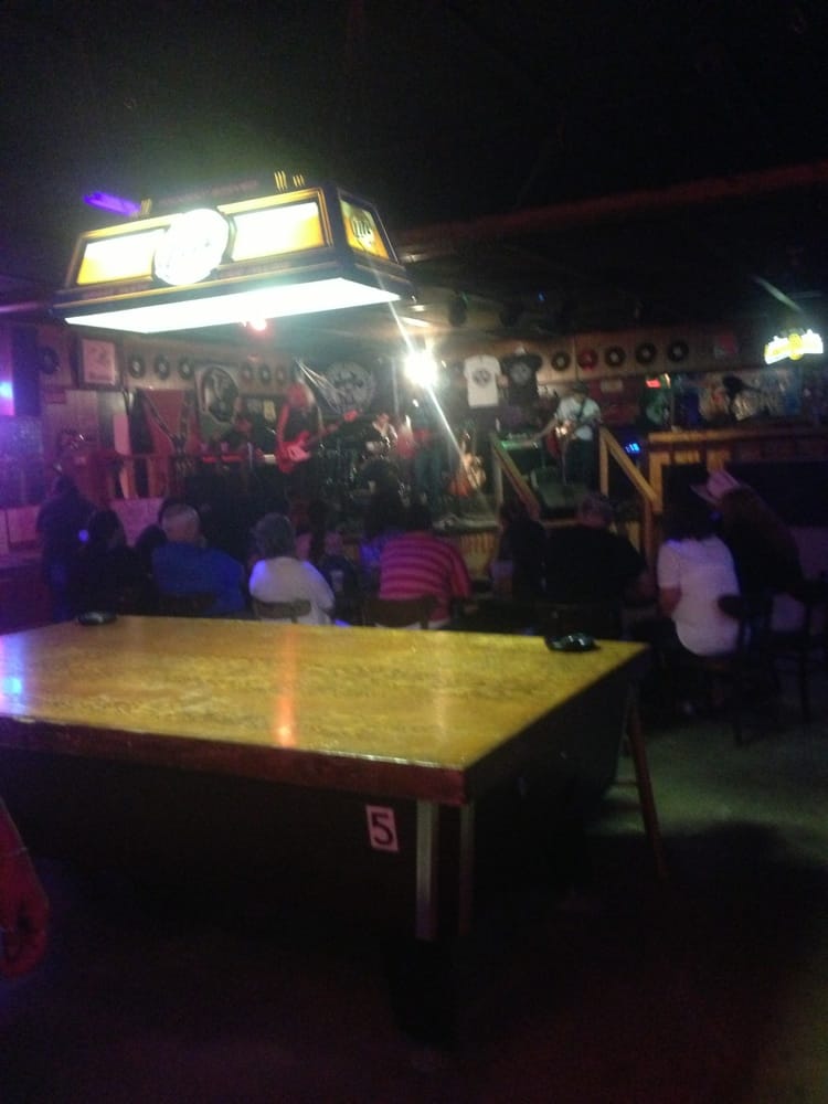 SHUFFLE’S BAR CLOSED Updated July 2024 334 Highway 8, Winder