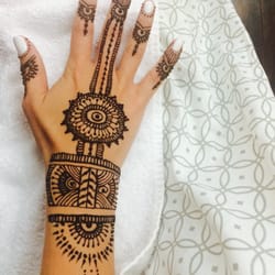 Preema Eyebrow Threading - Henna design