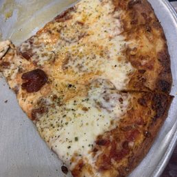 Cheese and little bit of pepperoni pizza