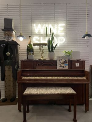 Haley's Wines by null