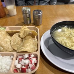 Molotes Tepox - Pozole blanco