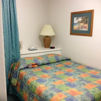 Casa del Mar Beachfront Suites - Bedroom - Hotels Near Me - Galveston, Texas