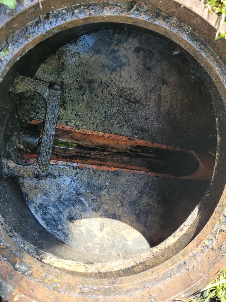 Slide of Yetti Plumbing