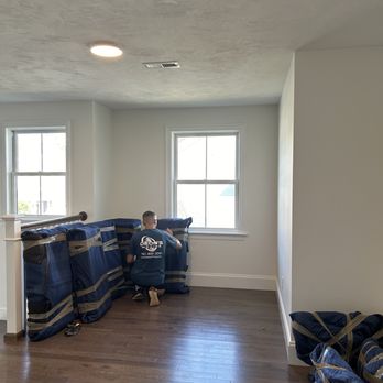 Deon's Moving - Our reliable trucks are fully equipped to transport your items safely to your new home. - Movers Near Me - Norwood, Massachusetts