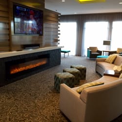Courtyard by Marriott Saskatoon Airport - Very large lobby