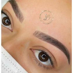 Joy Beauty - Combination eyebrows