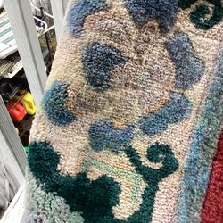 Noor Oriental Rugs - What a mess