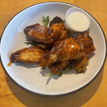 Lockside Bar and Grill - Wings with Blue Cheese - New American Near Me - Chesapeake, Virginia