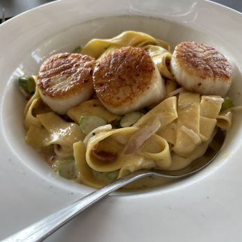 Maxwell's Beach Cafe - Scalps - New American Near Me - Arnolds Park, Iowa