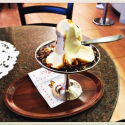 Eiscafé Campo Bagatin - Krokanteisbecher