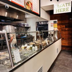 You can enjoy pizza, salad or other specialties...