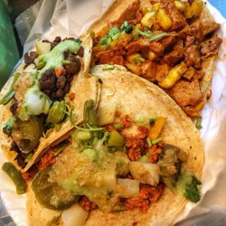 Veganísimo - Late night taco platter