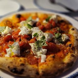 Basta - Caprese pizza