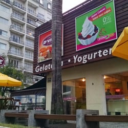 Sorvetes D'vicz - Área externa da sorveteria que costuma ficar lotada nos finais de semana.