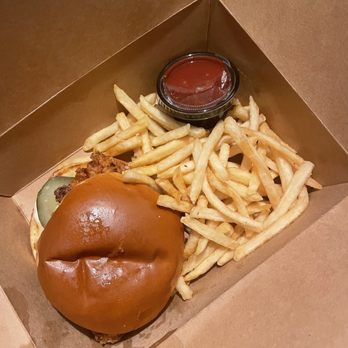 Bernie's Social Bar - Hot honey chicken - Bars Near Me - Kennesaw, Georgia