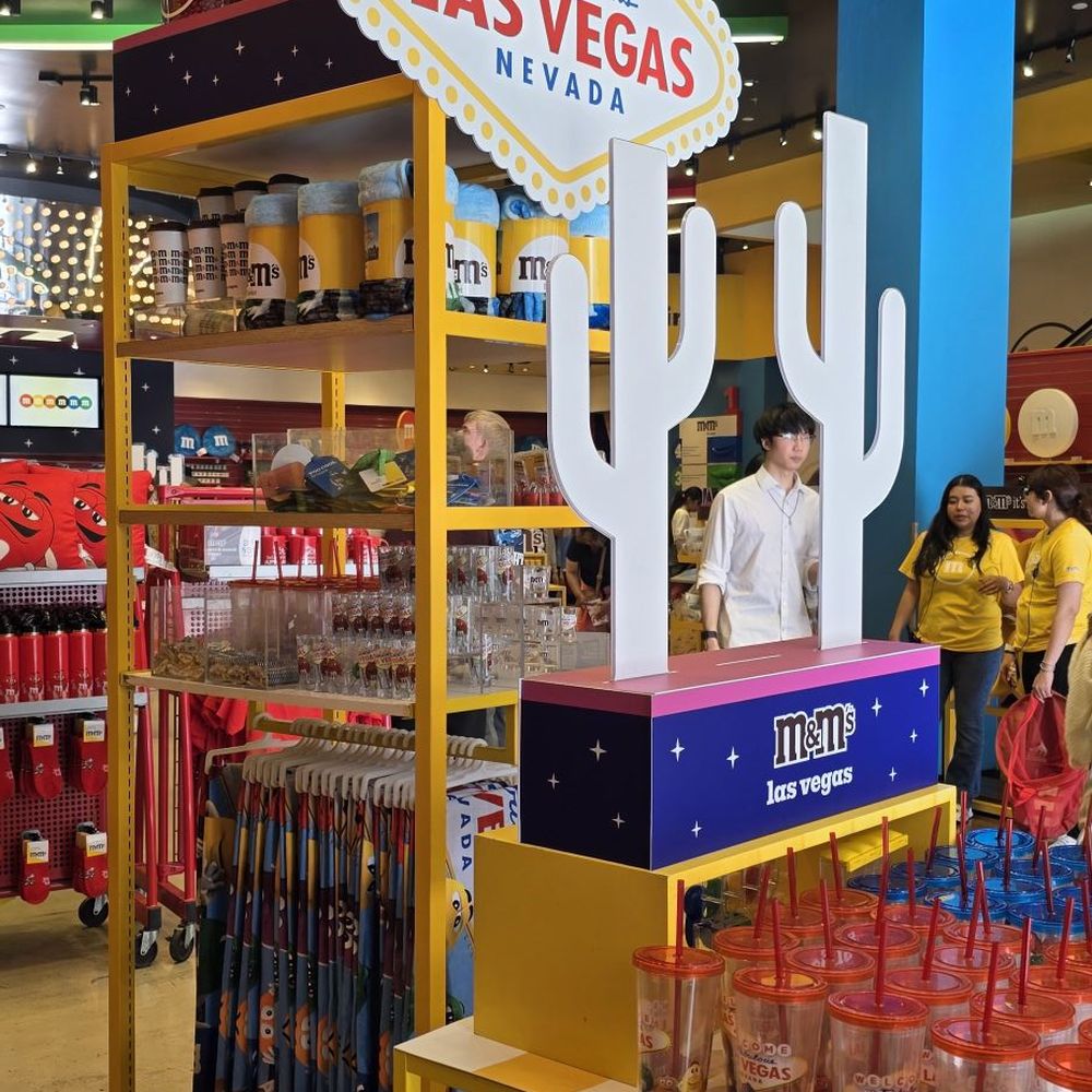 M&M'S World - Interior shop - Chocolatiers & Shops Near Me - Las Vegas, Nevada M&M'S World - Interior shop - Chocolatiers & Shops Near Me - Las Vegas, Nevada