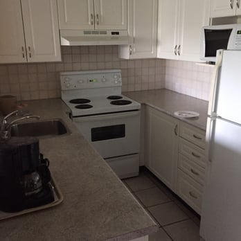 Sandman Signature Surrey-Guildford Suites - Kitchen. - Hotels Near Me - Surrey, British Columbia