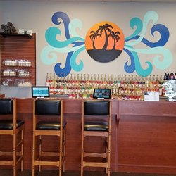 Cool Breeze Vapes - Bar seating