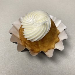 Lemon Bundt cake