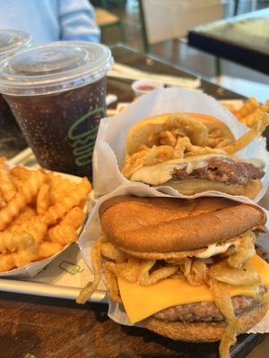 Shake Shack Vernon Hills by null