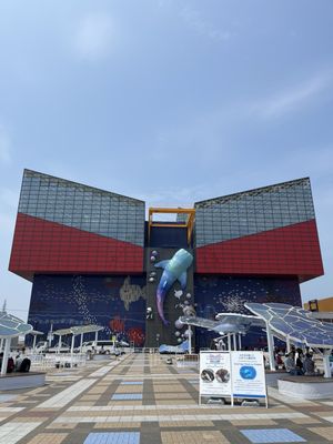 Osaka Aquarium Kaiyukan by null
