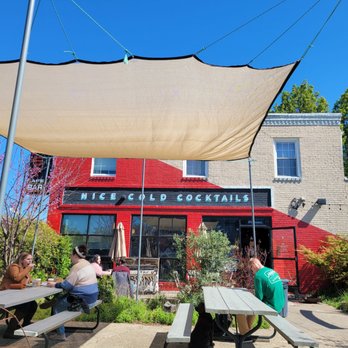 Toast - Outdoor seating - New American Near Me - Norfolk, Virginia