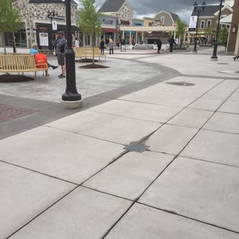 Gloucester Premium Outlets - Shopping Centers Near Me - Blackwood, New Jersey