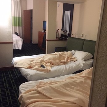 Fairfield by Marriott Inn & Suites Selma Kingsburg - Cramped quarters with couch bed and roll away - Hotels Near Me - Kingsburg, California Fairfield by Marriott Inn & Suites Selma Kingsburg - Cramped quarters with couch bed and roll away - Hotels Near Me - Kingsburg, California