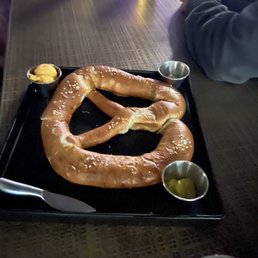 Pretzel with three dips Pretzel with three dips