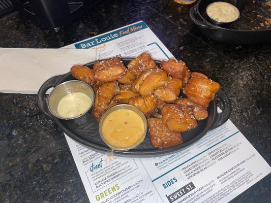 Bar Louie - Oakbrook Terrace by null